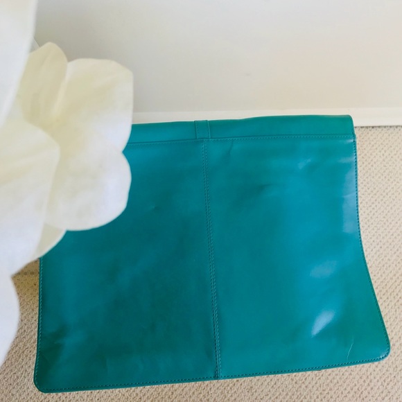 ♥️SOLD♥️ASOS Turquoise Green Leather Clutch Purse - Picture 3 of 4